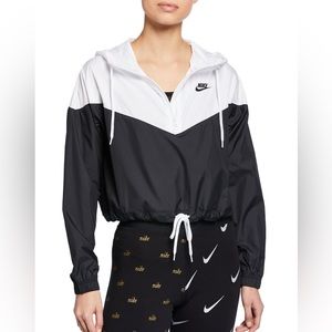 NIKE Two-Tone Cropped Hooded Wind-Resistant Jacket